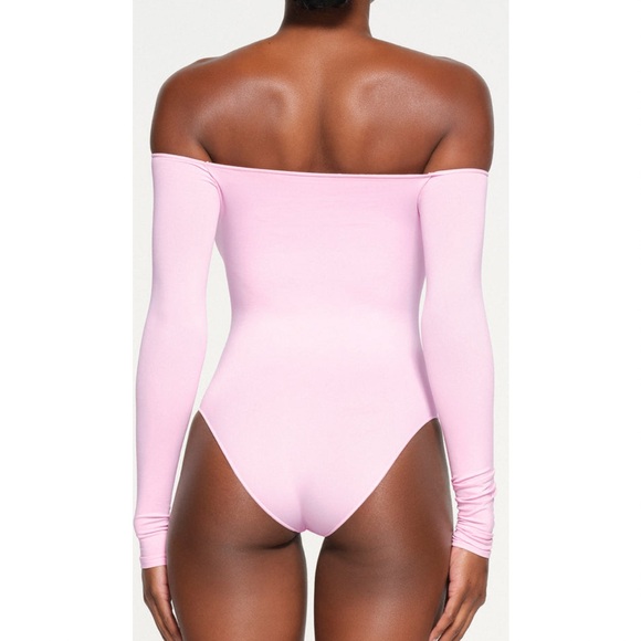 skims - essential off the shoulder brief bodysuit (cherry blossom) - Picture 2 of 6